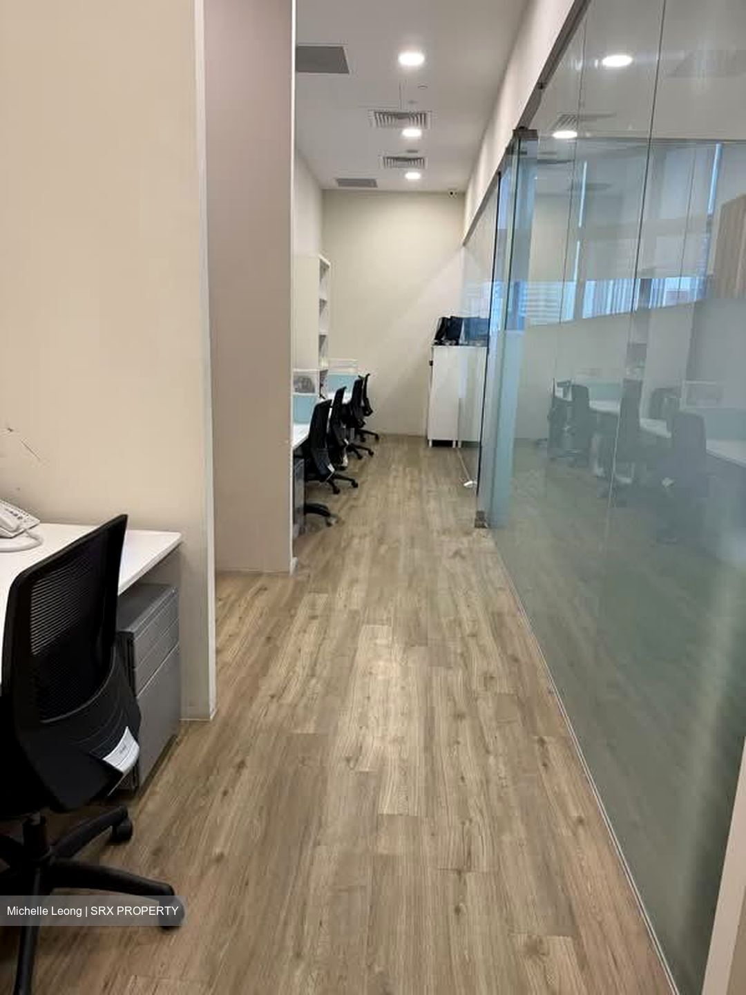 Sbf Center (D1), Office #550270371